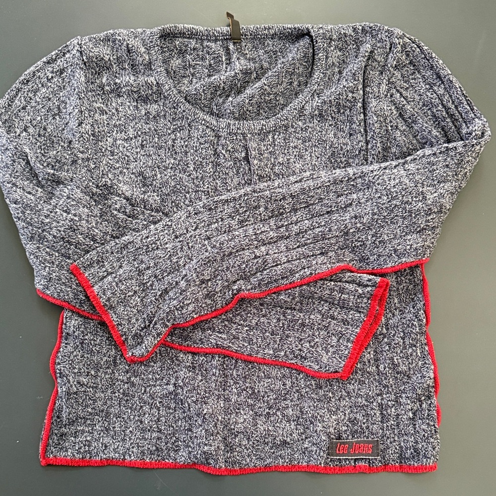Lee’s Jeans Women’s Gray Crewneck Sweater with Red Trim